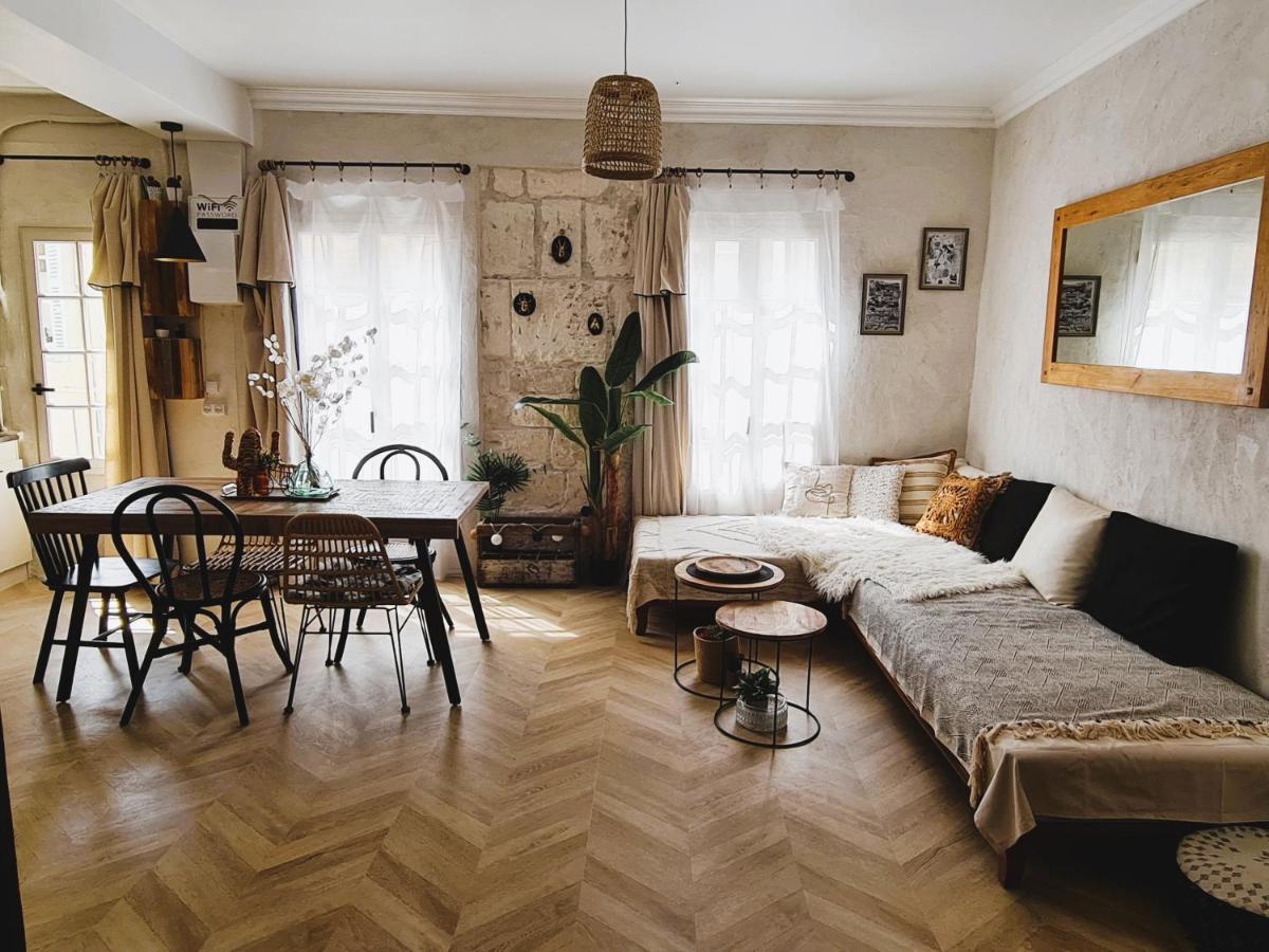 Lunaria Annua Centre-historique Avignon, à Deux Pas Du Palais, 4-5 Personnes Wifi Appartement *