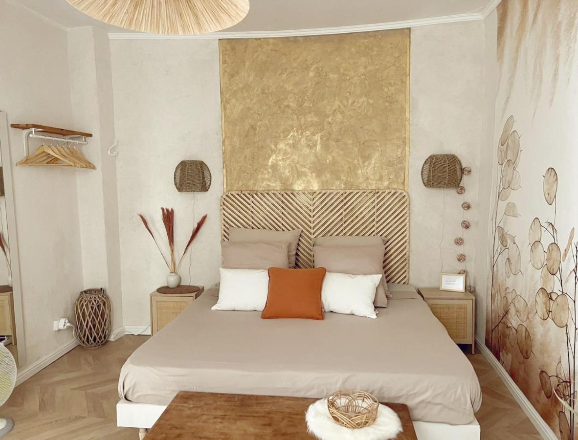 Lunaria Annua Coeur Centre-historique Avignon, A Deux Pas Du Palais, 4-5 Personnes Clim Wifi Apartment
