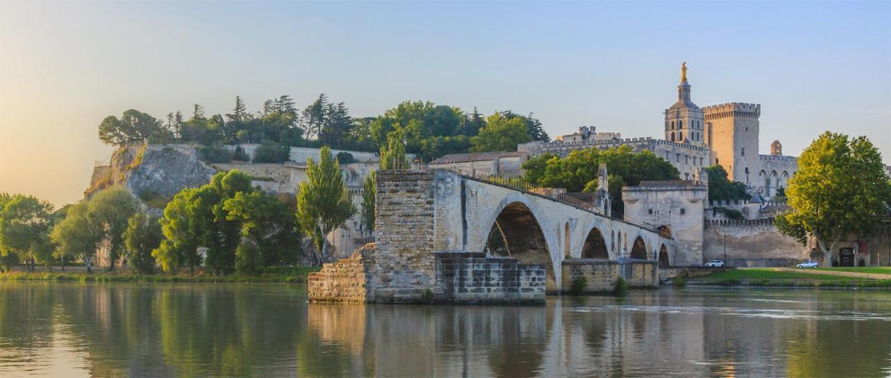 Lunaria Annua Coeur Centre-historique Avignon, A Deux Pas Du Palais, 4-5 Personnes Clim Wifi