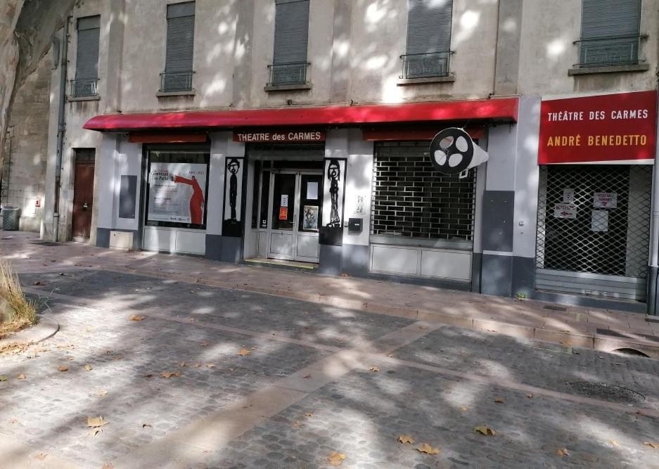 Lunaria Annua Coeur Centre-historique Avignon, A Deux Pas Du Palais, 4-5 Personnes Clim Wifi