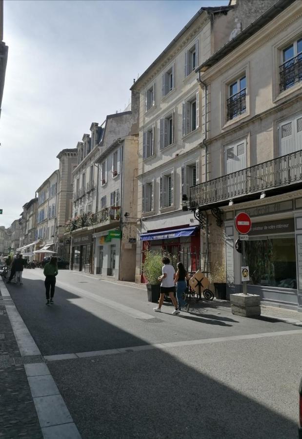 Apartment Lunaria Annua Coeur Centre-historique Avignon, A Deux Pas Du Palais, 4-5 Personnes Clim Wifi *
